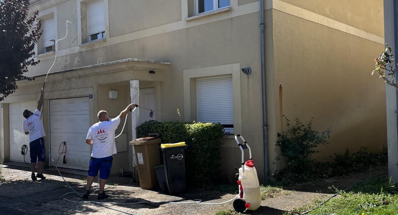 Nettoyage de toiture et façade 77