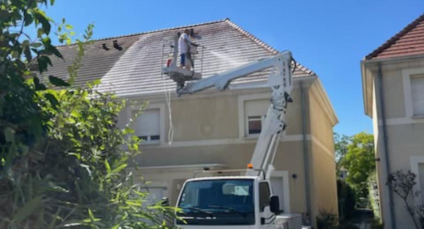 Nettoyage de toiture et façade 77