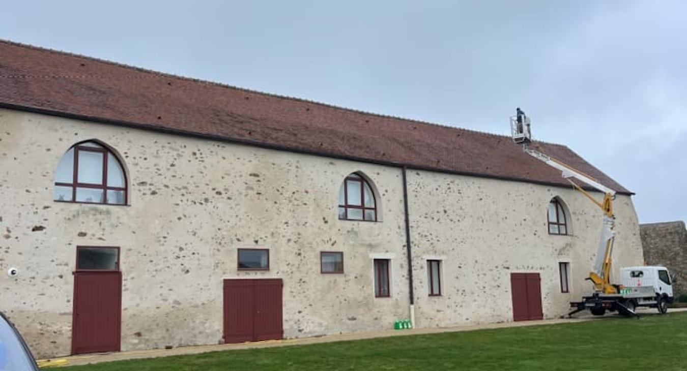Nettoyage de façade et toiture Verdelot