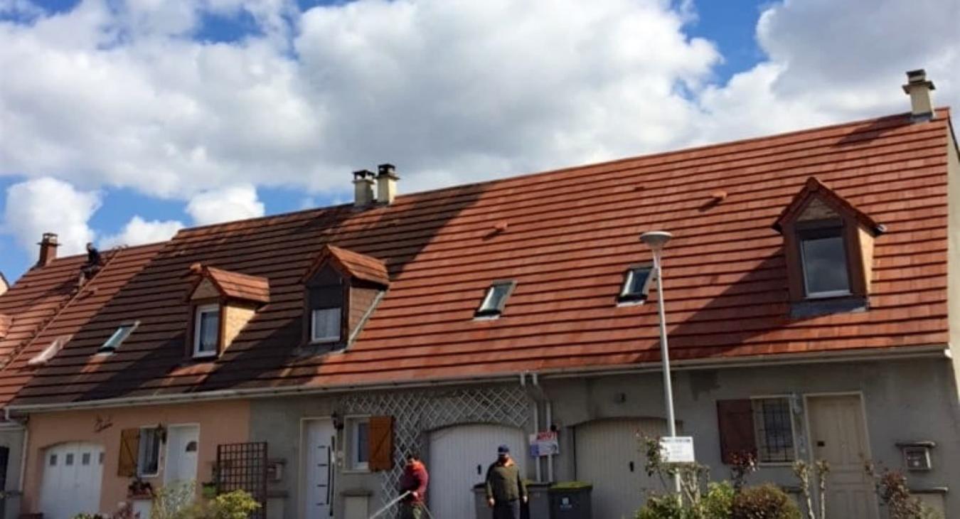 Nettoyage et peinture toiture 77